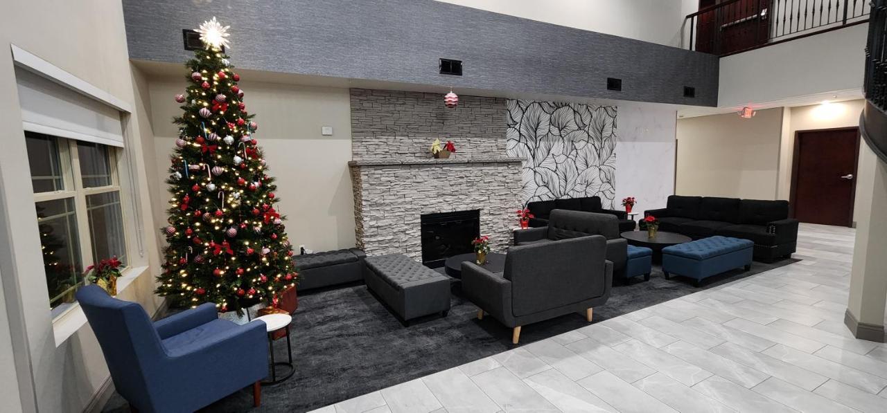 La Quinta Inn & Suites By Wyndham بحيرة جورج المظهر الخارجي الصورة