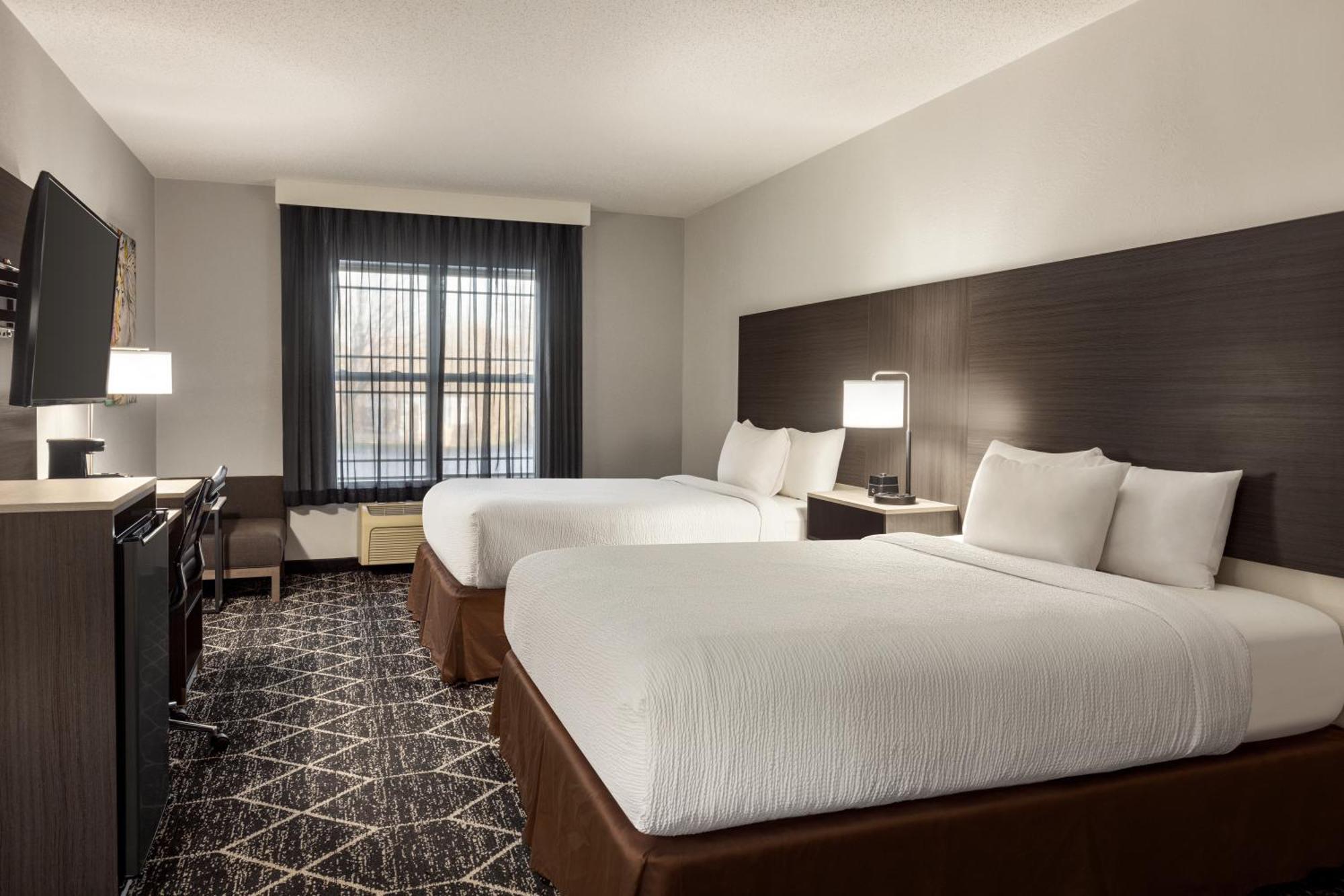 La Quinta Inn & Suites By Wyndham بحيرة جورج المظهر الخارجي الصورة
