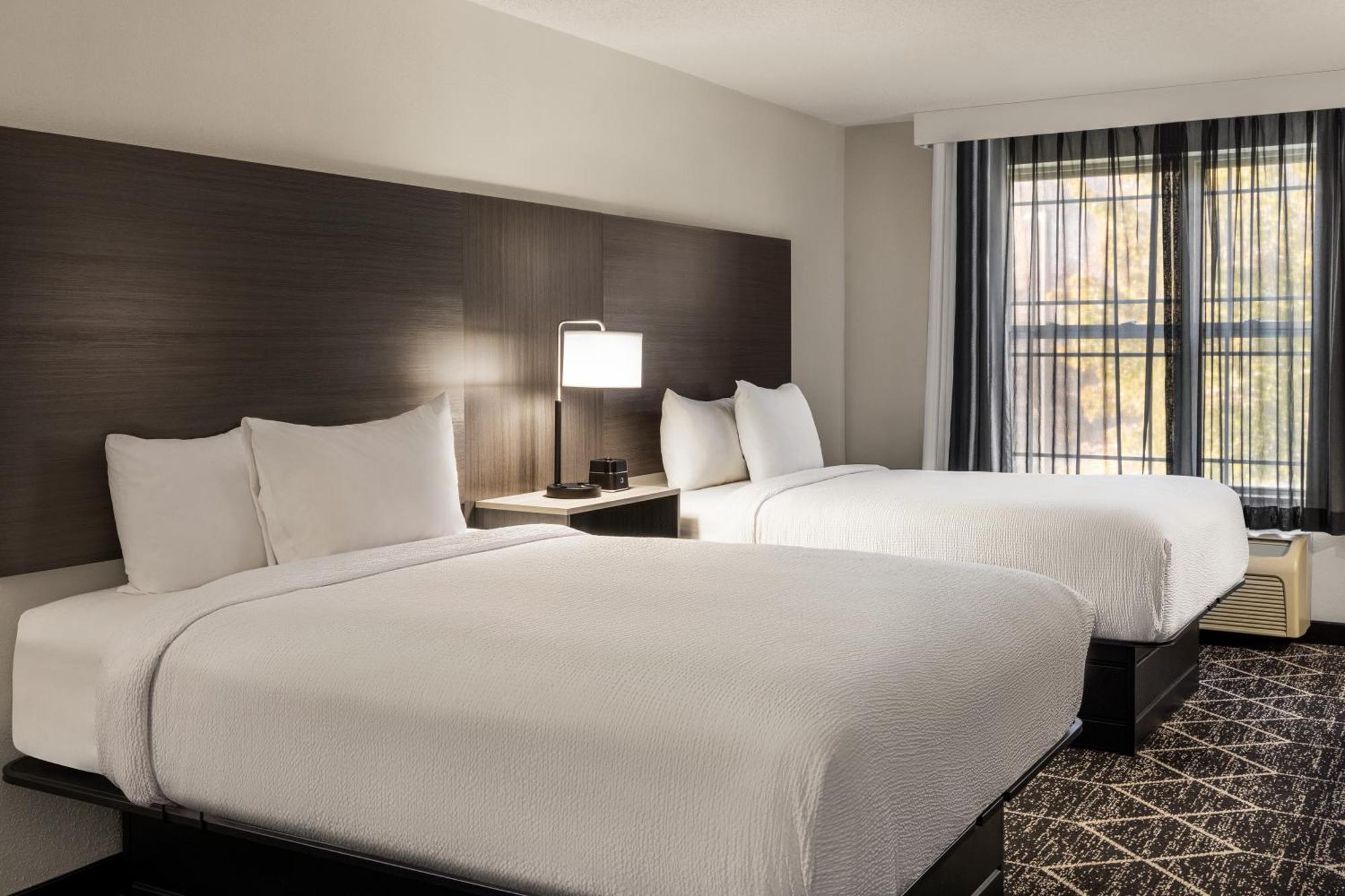 La Quinta Inn & Suites By Wyndham بحيرة جورج المظهر الخارجي الصورة